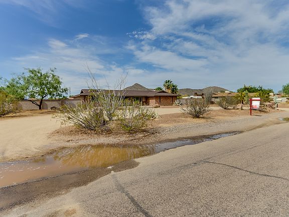 3rd image of 9224 W Calle Lejos
