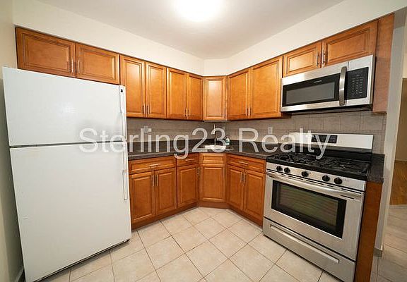 2nd image of 23-38 37th St #1F