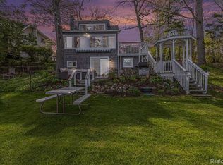 2191 Gray Rd, Lapeer, MI 48446