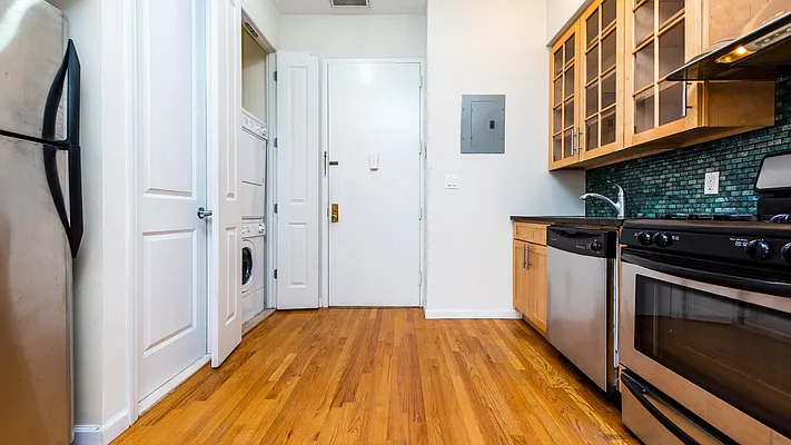 Rented by Nooklyn NYC LLC | media 28