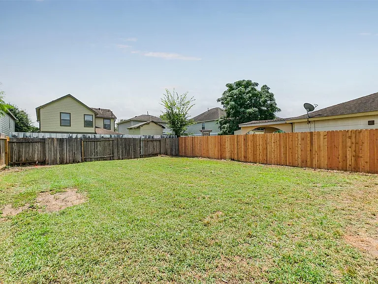 12018 Madison Oak St — Photo 5