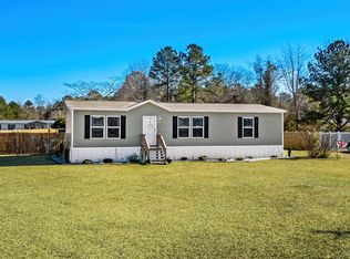 3367 Fries Bay Rd, Loris, SC 29569