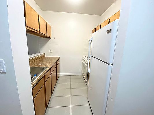 1st image of 539 Lenox Ave #3F