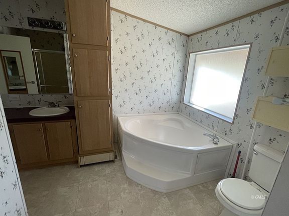 5th image of 1013 E Hoopes Rd