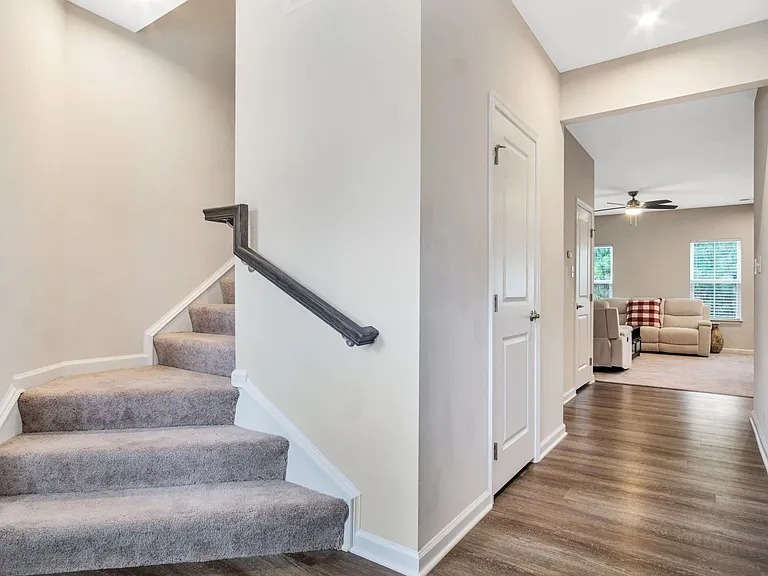 105 Stegg St — Photo 19