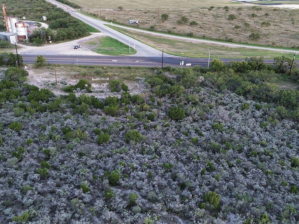 1st image of 925 N Us Highway 83