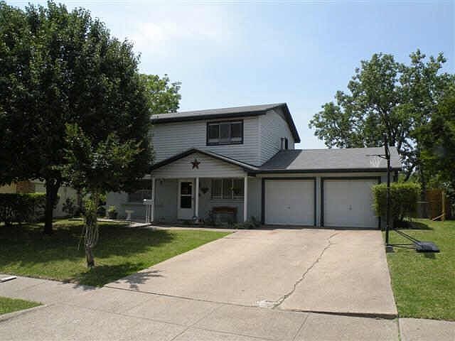 1st image of 716 Brooks Dr