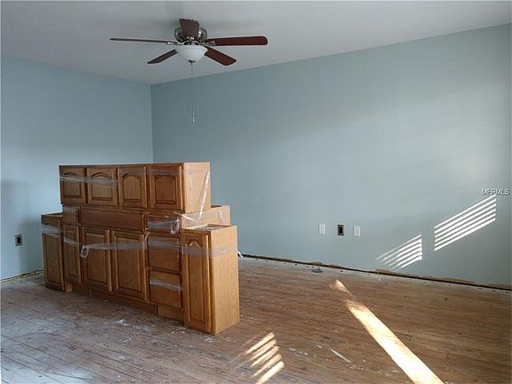 4th image of 5850 21st St N APT 12