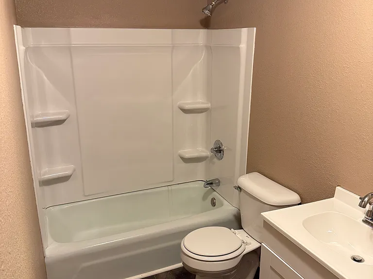 200 Maple Park Dr — Photo 14