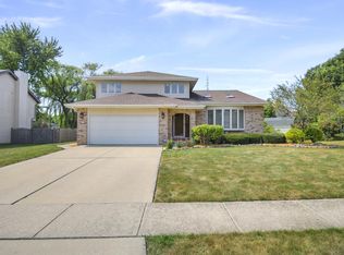 213 Deerpath Dr, Minooka, IL 60447