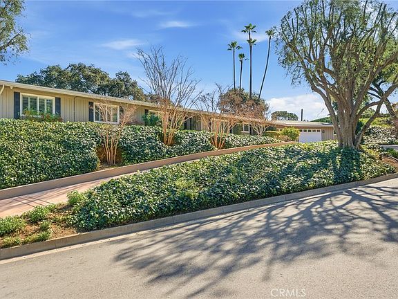 2nd image of 1805 Canyon Rd