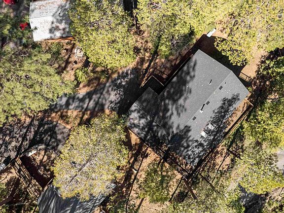 5th image of 24310 Juniper St