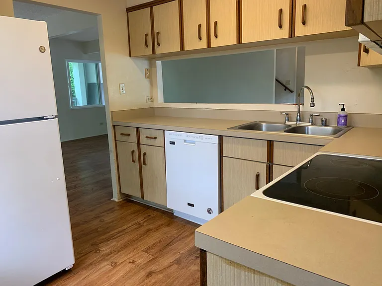 290 Akiohala St — Photo 4