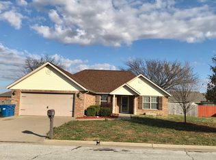 909 Monroe Cir, Carl Junction, MO 64834