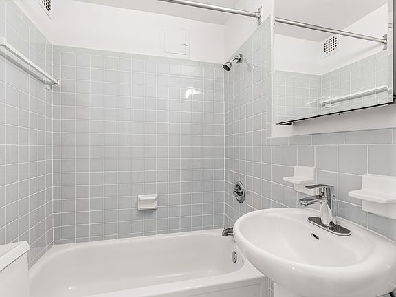 5th image of 12 E 86th St #1040