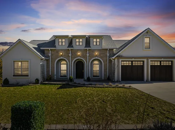 17408 Emerald Dr, Dubuque, IA 52002