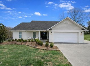 1621 Upper Ridge Ct, Sevierville, TN 37862
