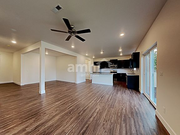 4th image of 1629 192nd Street Ct E
