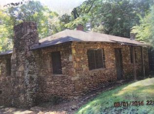 5297 Pineview Ct, Hickory, NC 28601