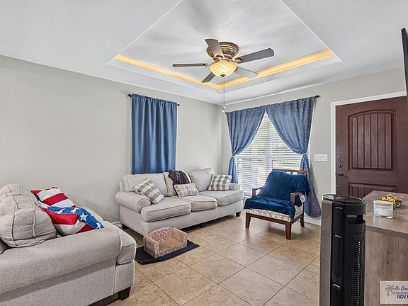3rd image of 507 W Paisano Ln