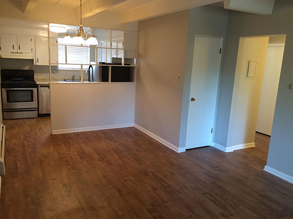 1st image of 525 Penn St APT 205