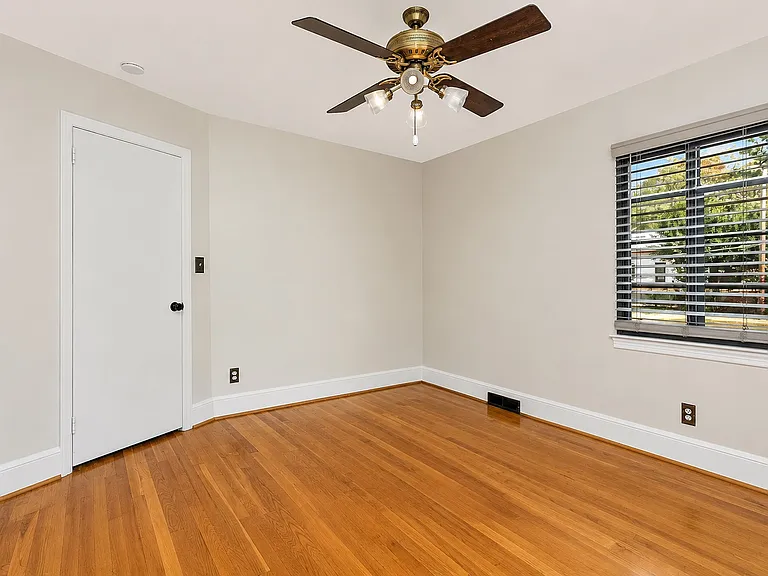 1221 S Kings Dr #1 — Photo 12
