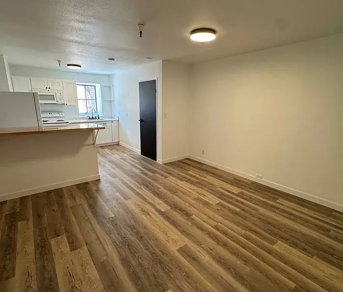 17 SW 2nd Ave #308 — Photo 2