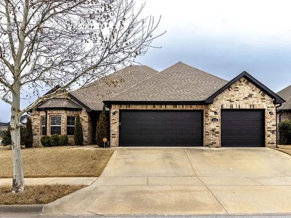 438 N Reeds Bridge Dr, Fayetteville, AR 72704