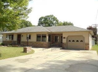 1006 N High St, Fort Atkinson, WI 53538