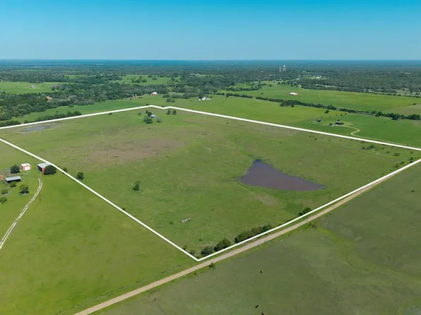 1571 Schulze Rd, Muldoon, TX 78949