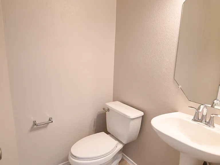 1008 Starlight Dr — Photo 16