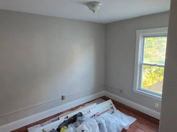 (undisclosed Address), New Bedford, MA 02744