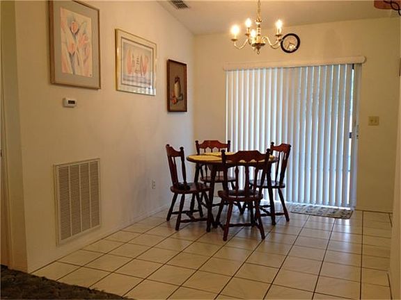 3rd image of 2548 Cedarwood Dr