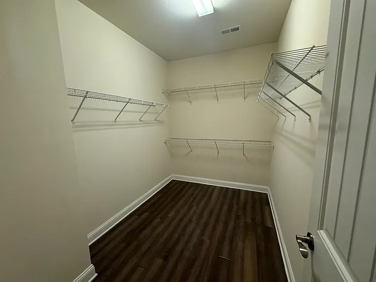 413 Daylin Dr — Photo 14