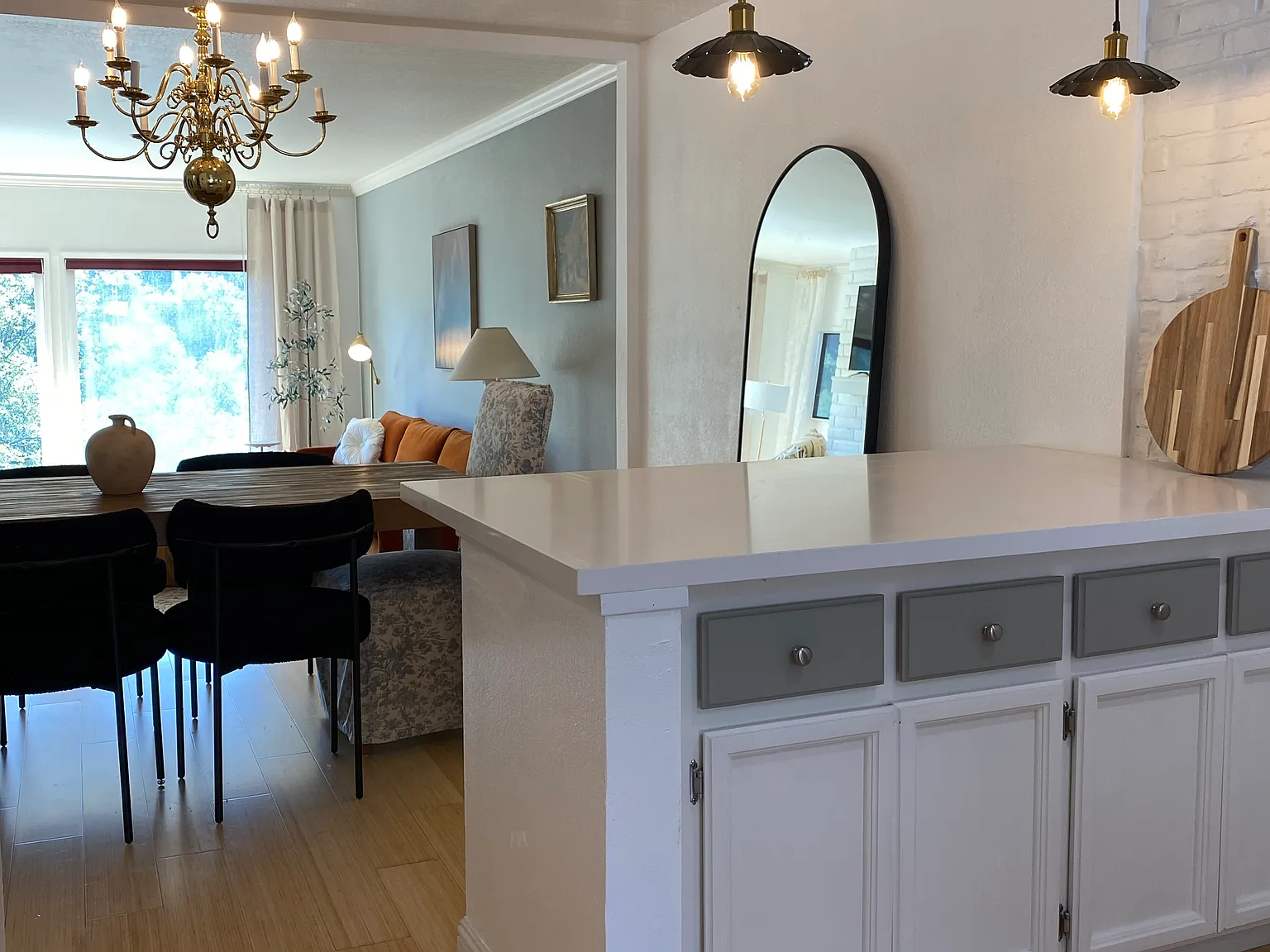 4 bed, $4,400 — Photo 4