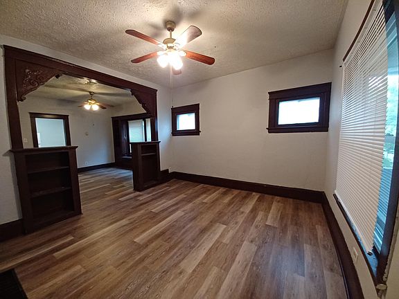 3rd image of 82 Aqueduct St