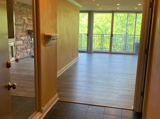 5950 Oakwood Dr APT 5M, Lisle, IL 60532