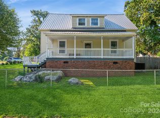 52 Circle St, Great Falls, SC 29055