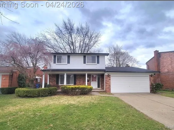 3458 Common Rd, Warren, MI 48092