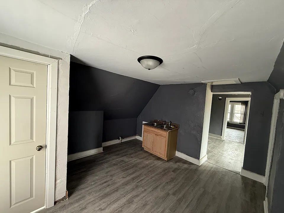 3629 W Hampton Ave #3