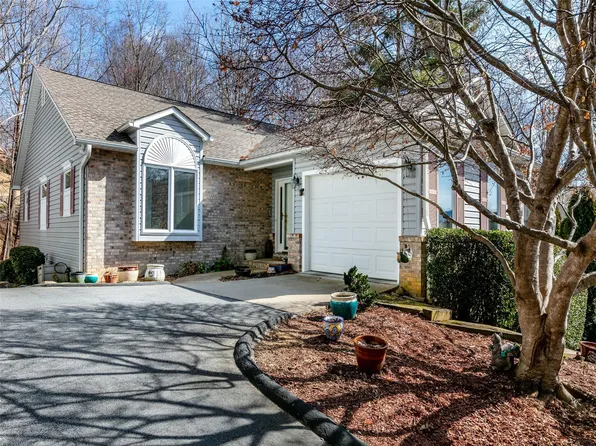 100 Titleist Way, Hendersonville, NC 28739