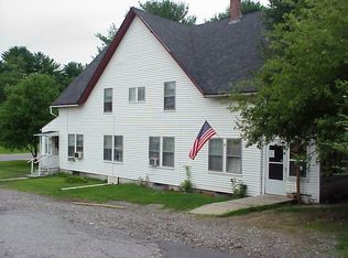 13 Forest St, Newmarket, NH 03857
