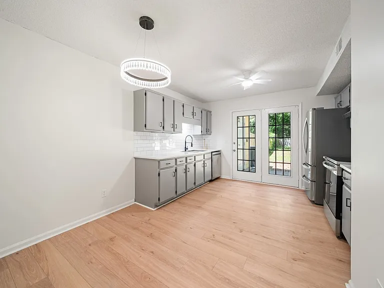 173 Willow Stream Ct — Photo 5