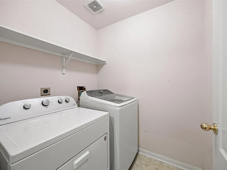 3639 John Hancock Ln — Photo 15