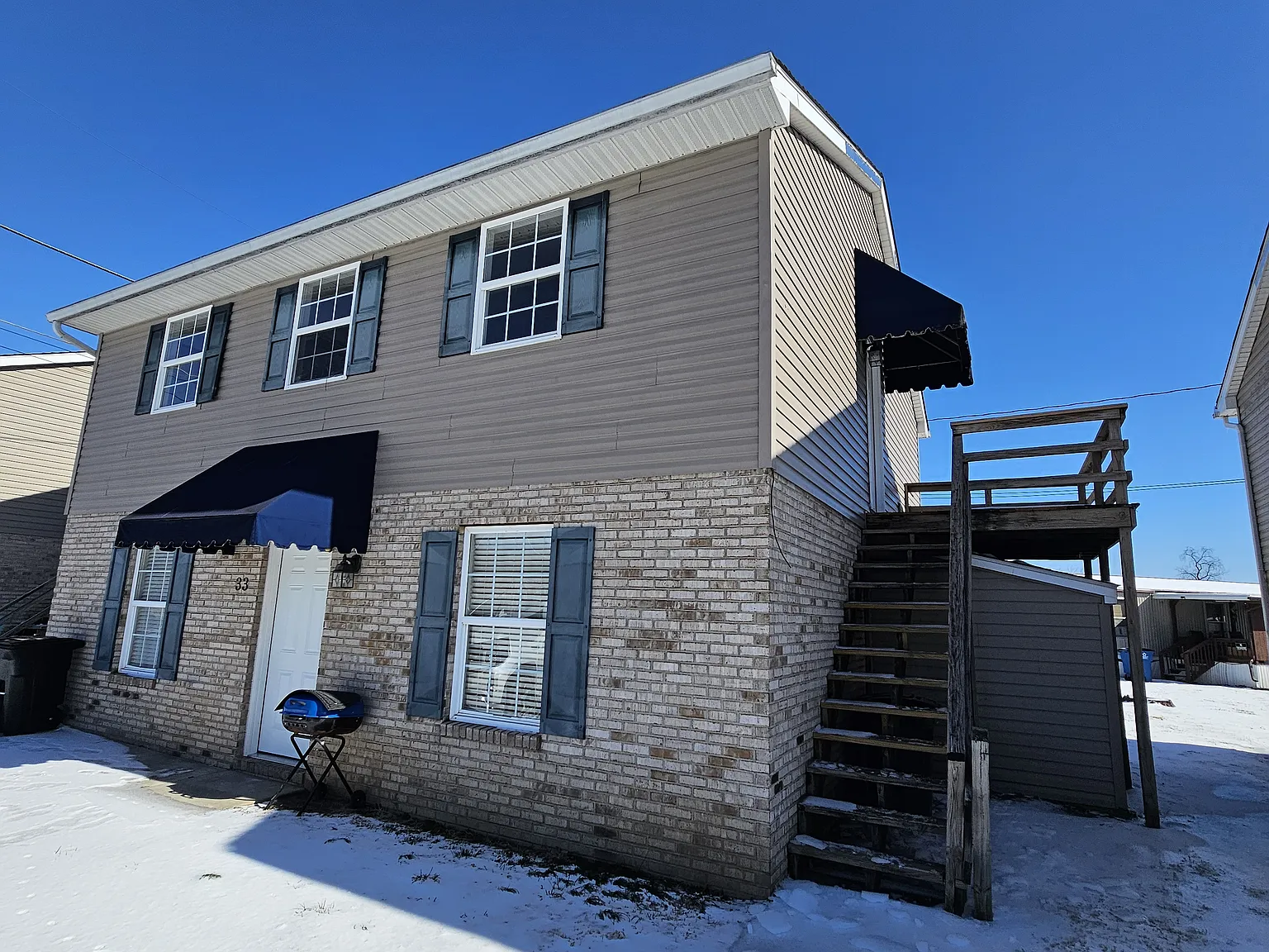2 bed, $950 — Photo 1