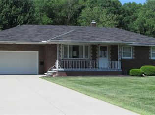 4615 Linda Ln, Sheffield Village, OH 44054