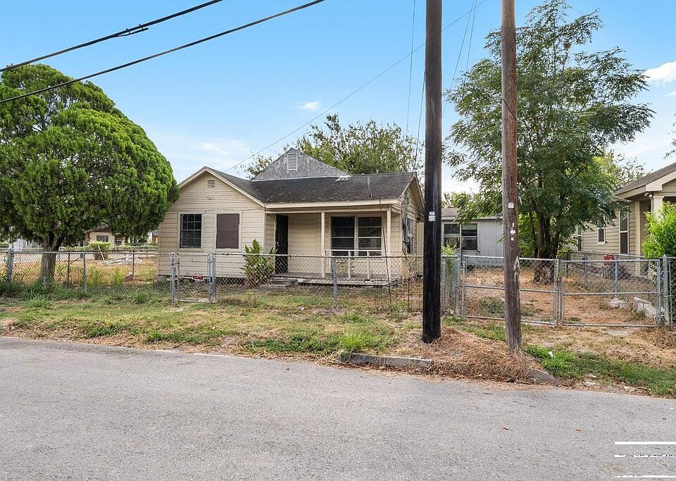 1st image of 408 N Villarreal St
