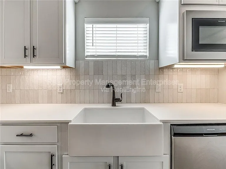 8104 NW 151st Cir — Photo 15
