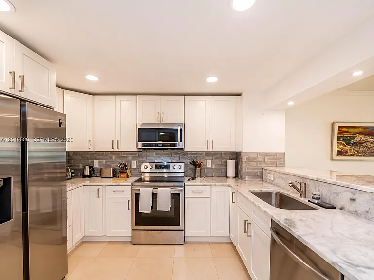 5000 N Ocean Blvd #506 — Photo 13