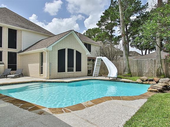 3rd image of 11614 Canyon Breeze Dr